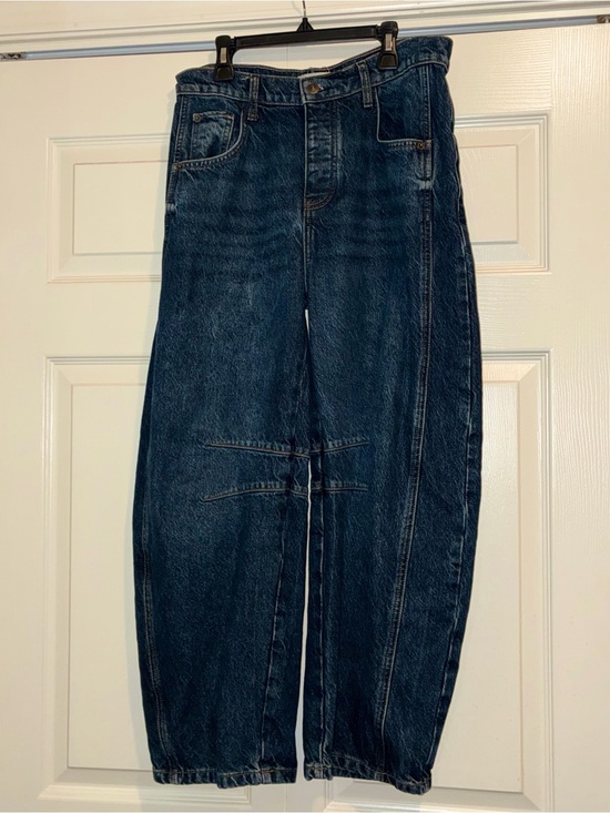 We The Free Denim - We The Free Dark Wash Barrel Jeans, size 26
